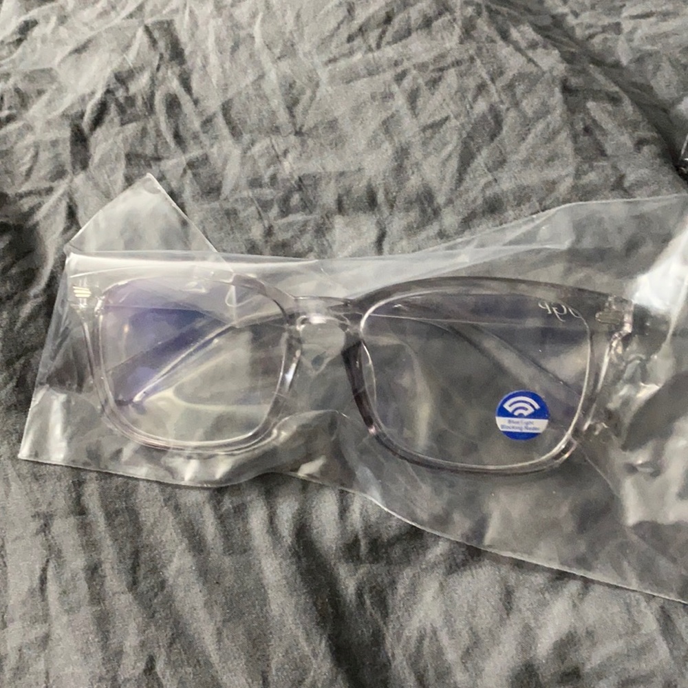 Blue light glasses